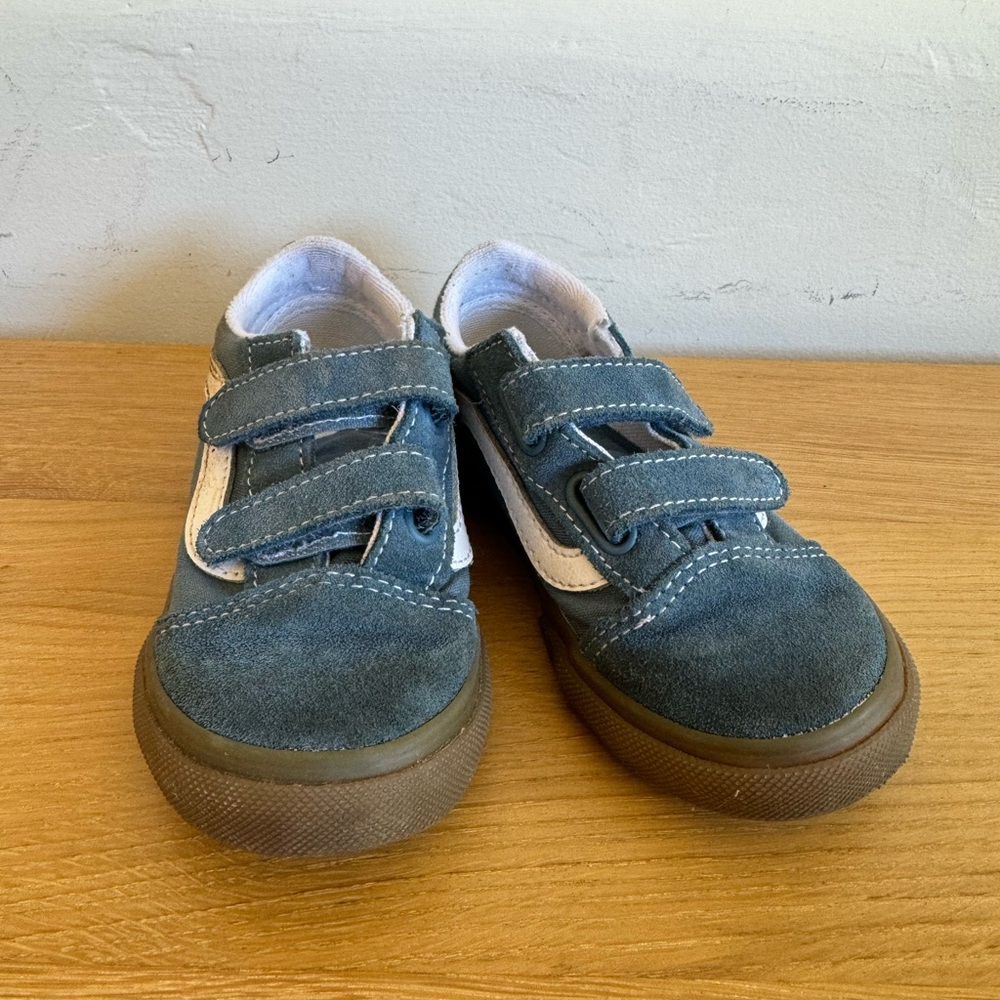 Vans size T9 shoes